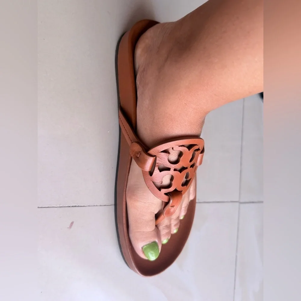 Tory Burch Tan Leather Sandals brown size 9